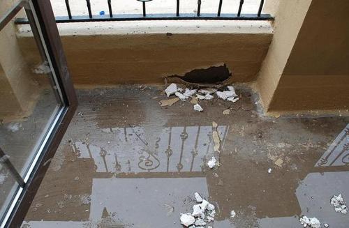 武汉阳台漏水有什么补漏方法