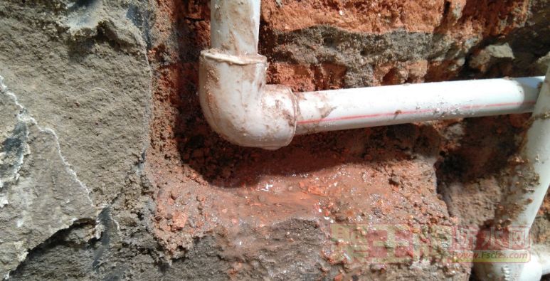 内幕!专业防水补漏一次多少钱?价格是多少? 水管渗漏维修