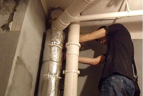 买二手房发现房屋漏水，能找原业主修复吗?法院这样说