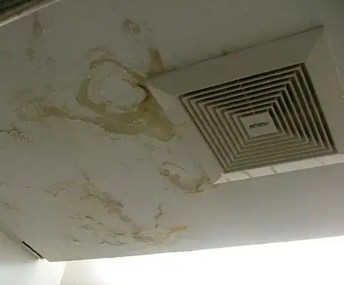 厕所厨房吊顶滴水漏水 武汉神盾家庭防水修缮来帮您