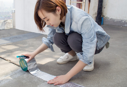 家里漏水怎么办?怎么选择可靠的防水补漏公司？