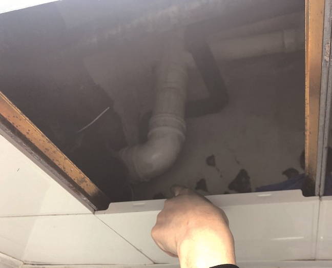 蔡甸厕所天花板漏水补漏施工方案