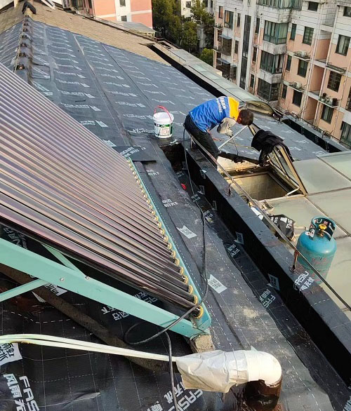 2025武汉雨季来了，屋顶漏水要赶紧做防水